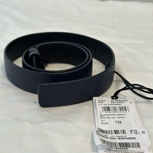 Salvatore Ferragamo Authentic Belt, NWT No Buckle Womens in navy / black -70cm